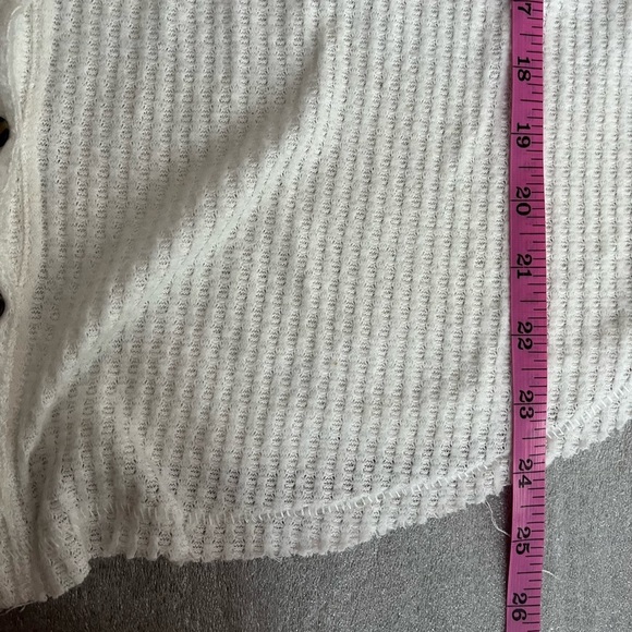❤️2/$30❤️[S]Urban Outfitters Out From Under Oversized Waffle knit Cardigan - Picture 9 of 10